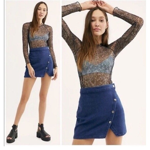 Free People We The Free Notched Denim Wrap Mini Short Skirt Women’s Sz 0 - Picture 5 of 12
